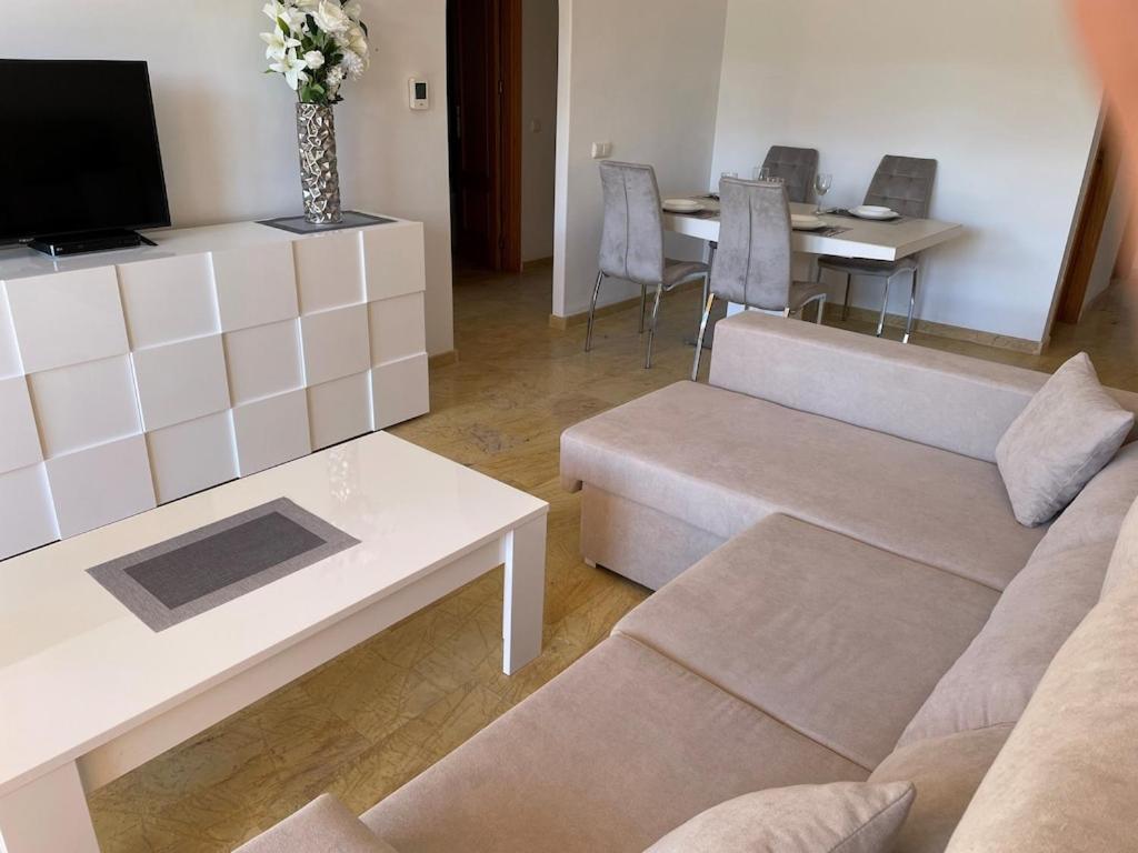 A Stunning 2 Bedroom Apartment 5 Min Walk To The Beautiful Beaches Of Vera Playa Playas de Vera Esterno foto