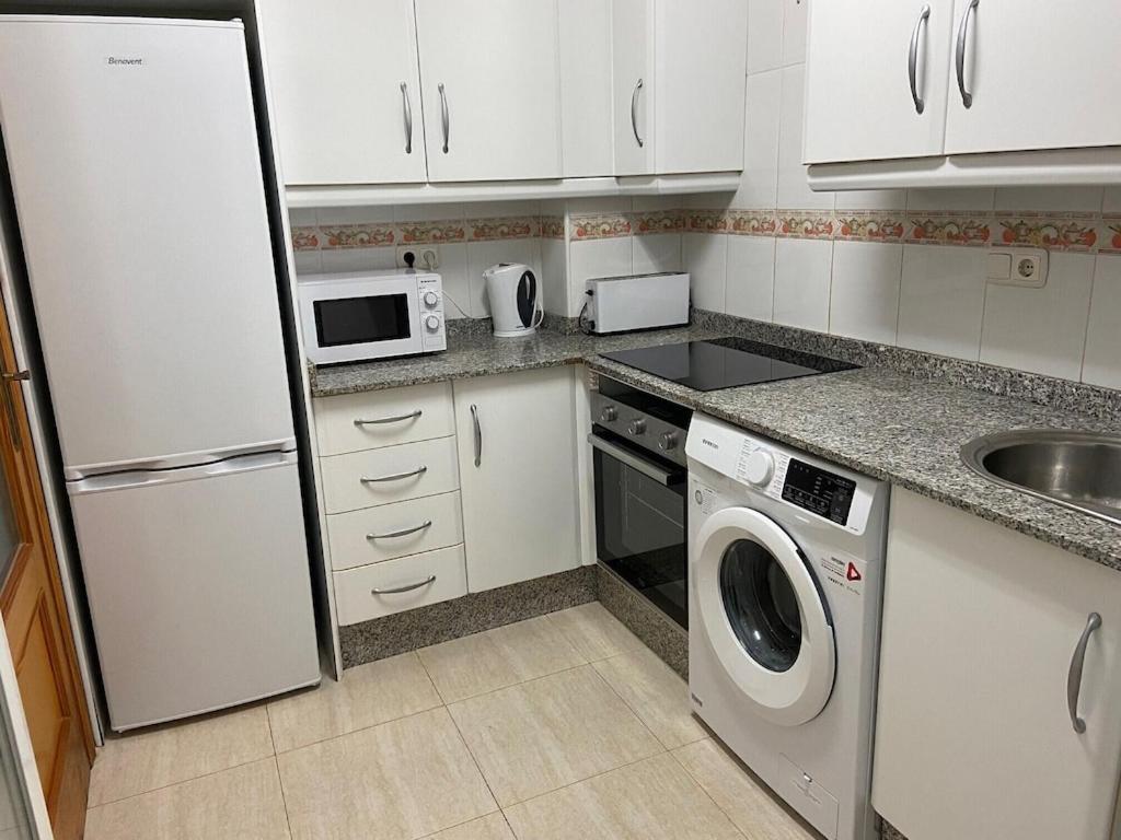 A Stunning 2 Bedroom Apartment 5 Min Walk To The Beautiful Beaches Of Vera Playa Playas de Vera Esterno foto